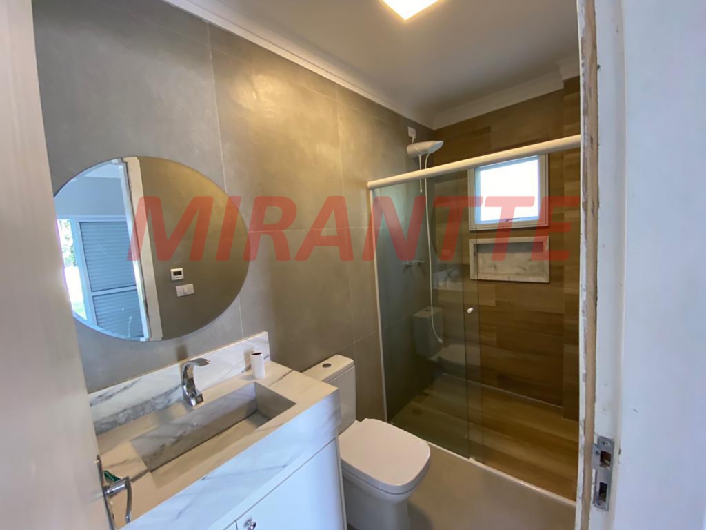 Cond. fechado de 293m² com 4 quartos em Serra Da Cantareira