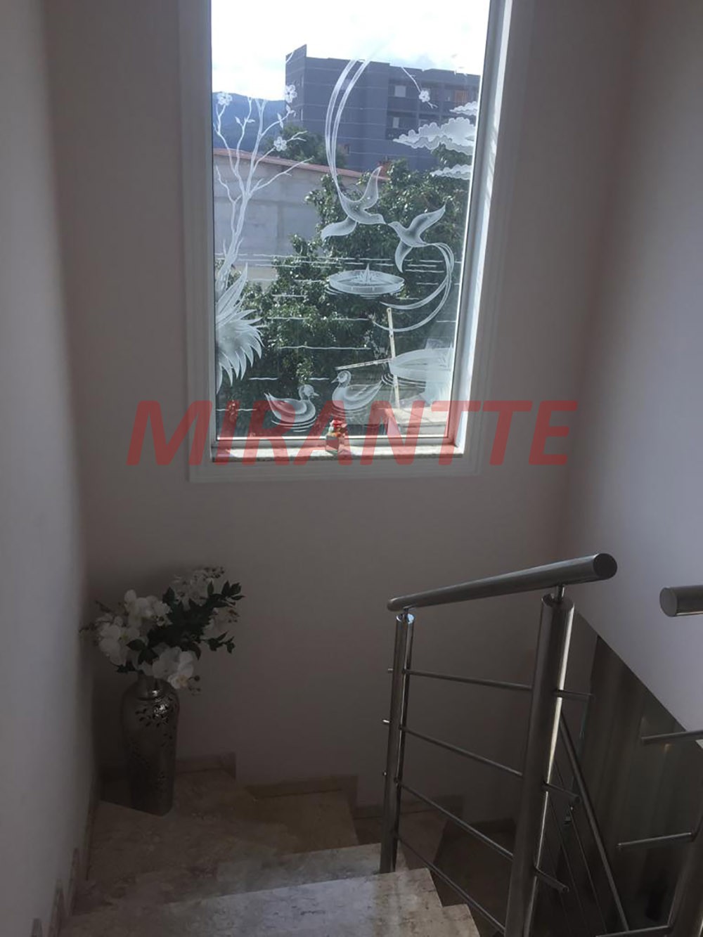 Sobrado de 412m² com 4 quartos em Vila Santa Teresinha