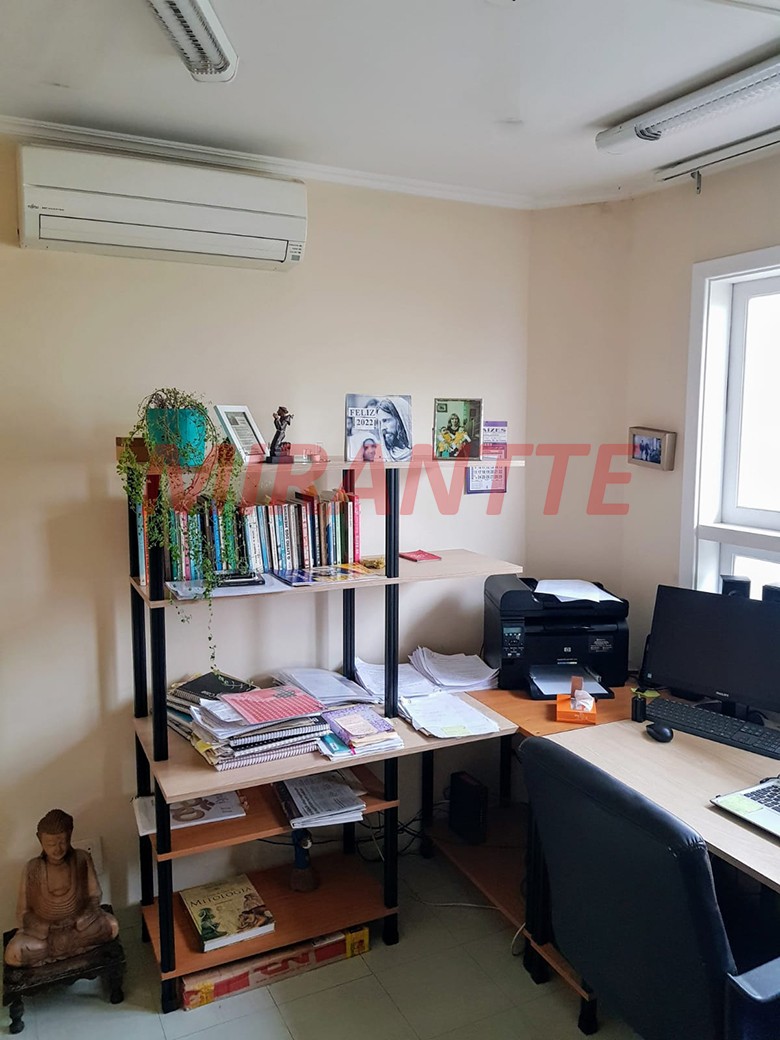 Cobertura de 130m² com 4 quartos em Água Fria