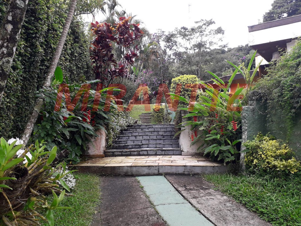 Sobrado de 500m² com 3 quartos em PARQUE PETROPOLIS