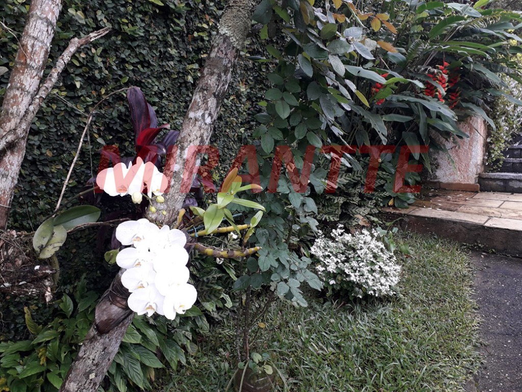 Sobrado de 500m² com 3 quartos em PARQUE PETROPOLIS