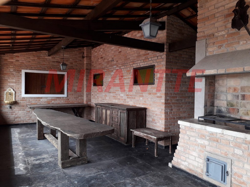 Sobrado de 500m² com 3 quartos em PARQUE PETROPOLIS