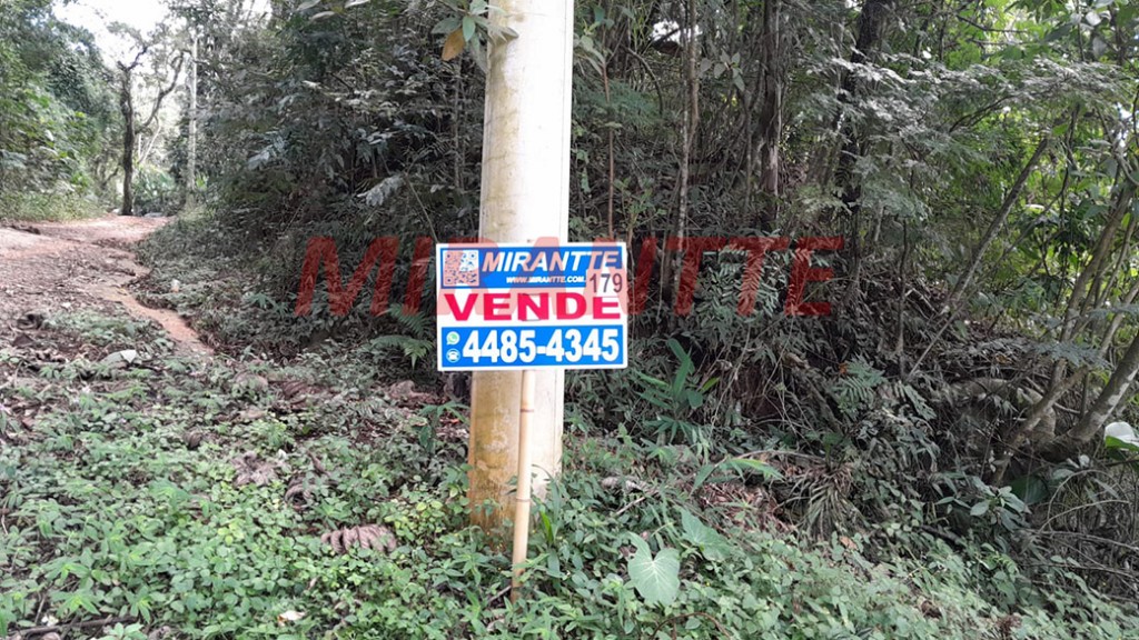 Terreno de 1589m² em Serra Da Cantareira
