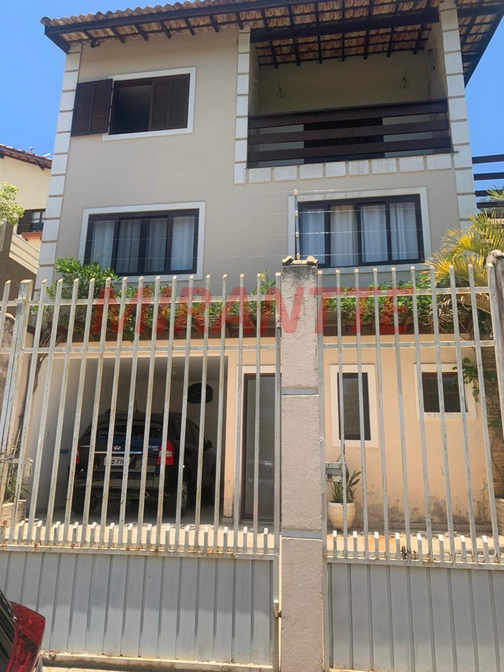 Sobrado de 177m² com 4 quartos em CENTRO