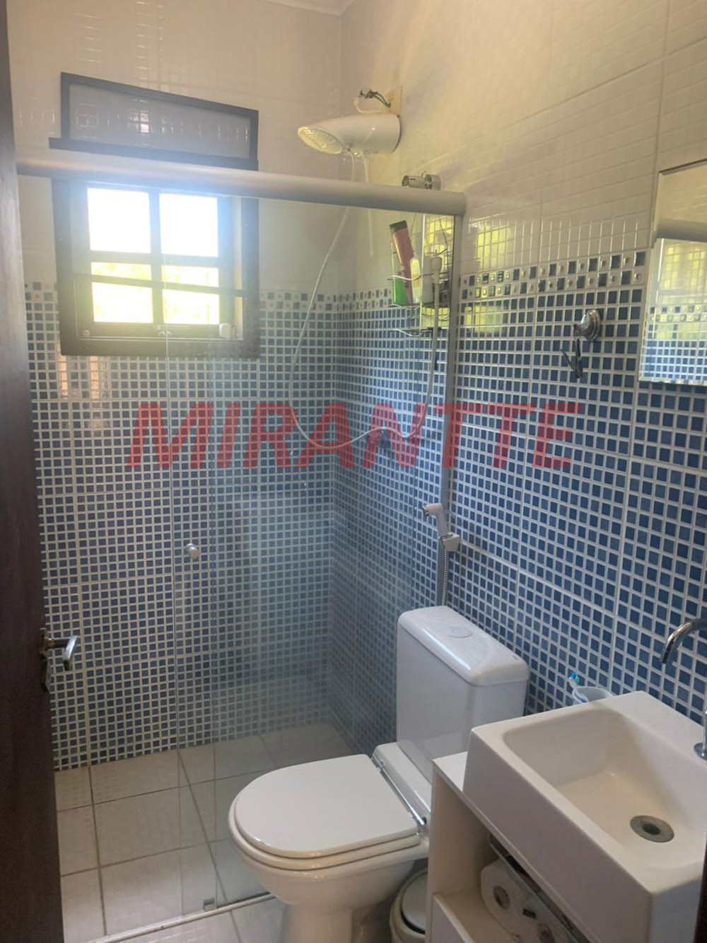 Sobrado de 177m² com 4 quartos em CENTRO
