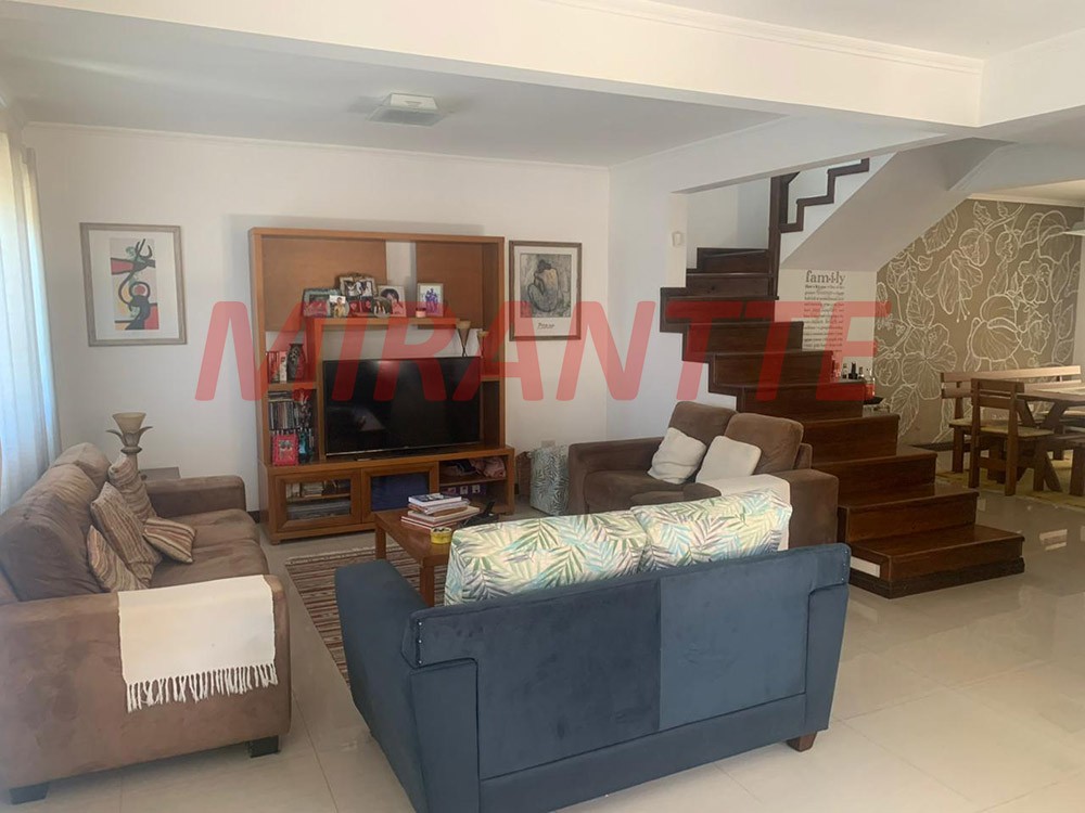 Sobrado de 177m² com 4 quartos em CENTRO