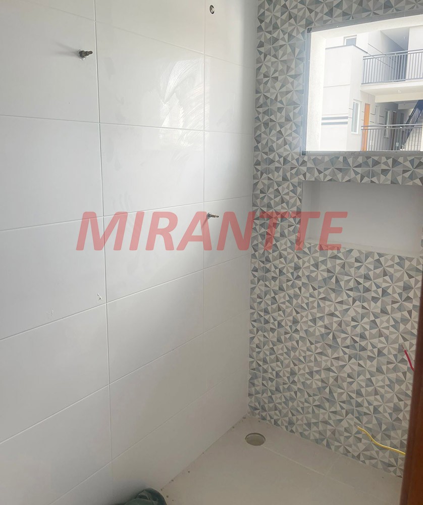 Sobrado de 100m² com 3 quartos em Vila Mazzei