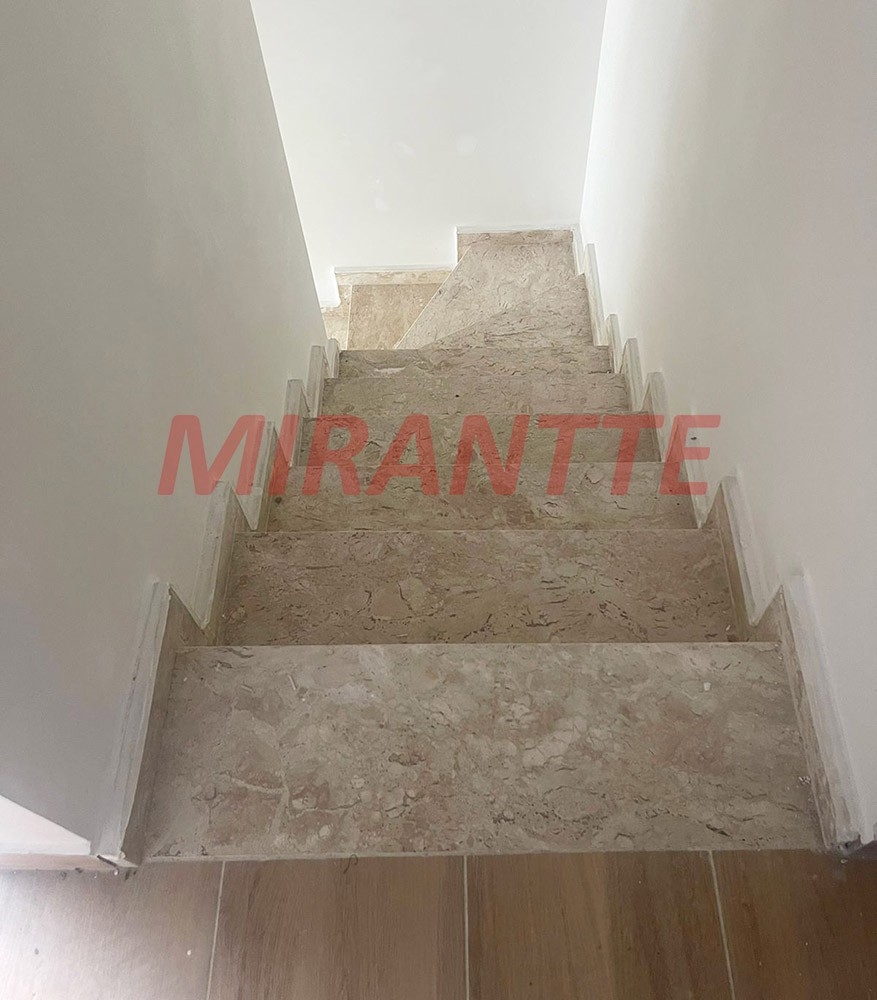 Sobrado de 100m² com 3 quartos em Vila Mazzei