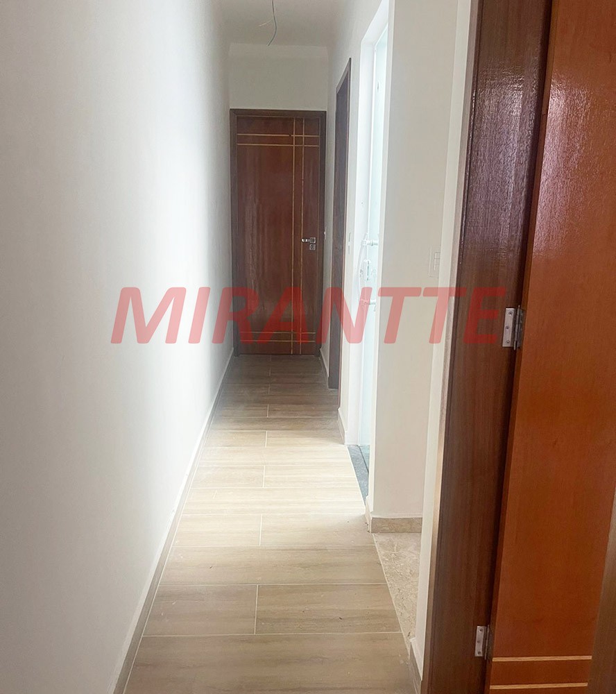 Sobrado de 100m² com 3 quartos em Vila Mazzei