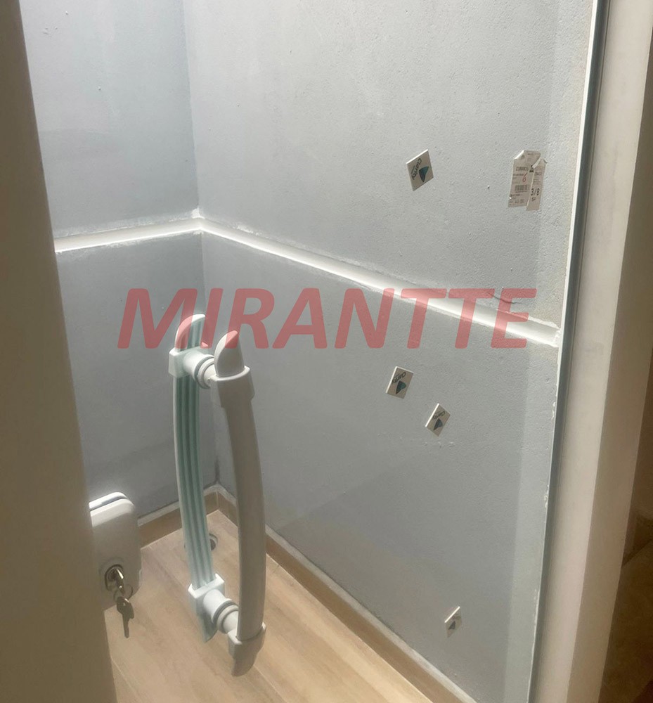 Sobrado de 100m² com 3 quartos em Vila Mazzei