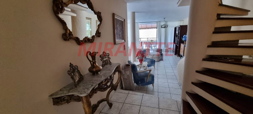 Sobrado de 180m² com 3 quartos em Tremembe