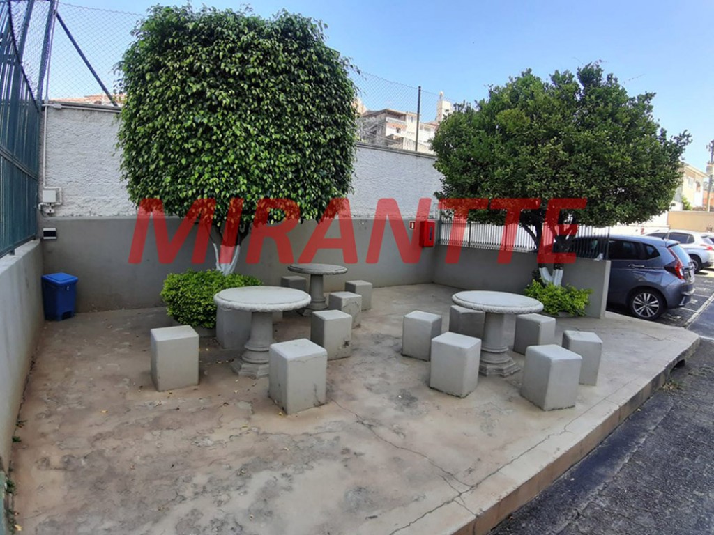 Apartamento de 74m² com 3 quartos em Água Fria