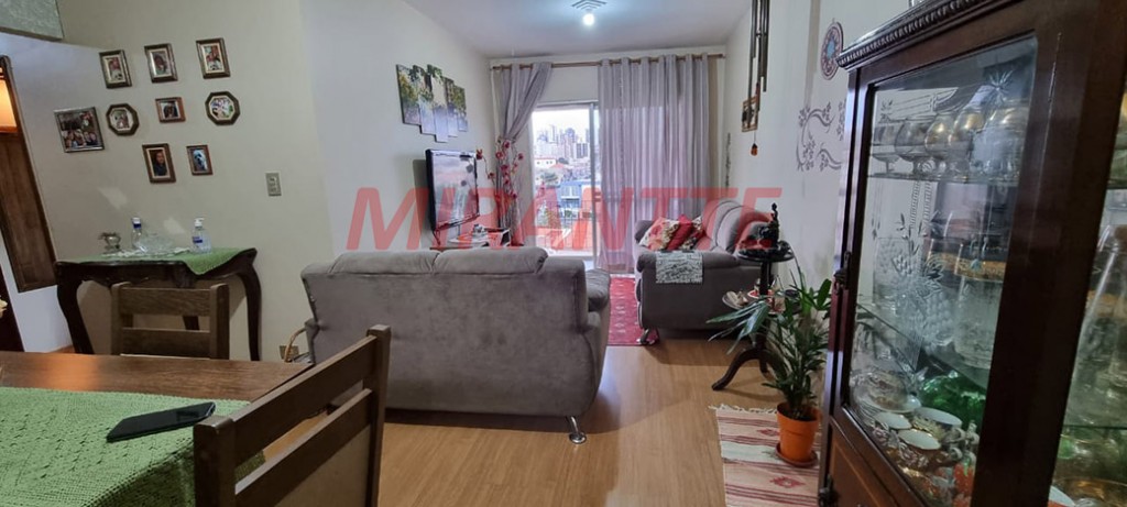 Apartamento de 74m² com 3 quartos em Água Fria