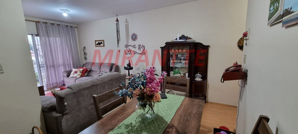 Apartamento de 74m² com 3 quartos em Água Fria