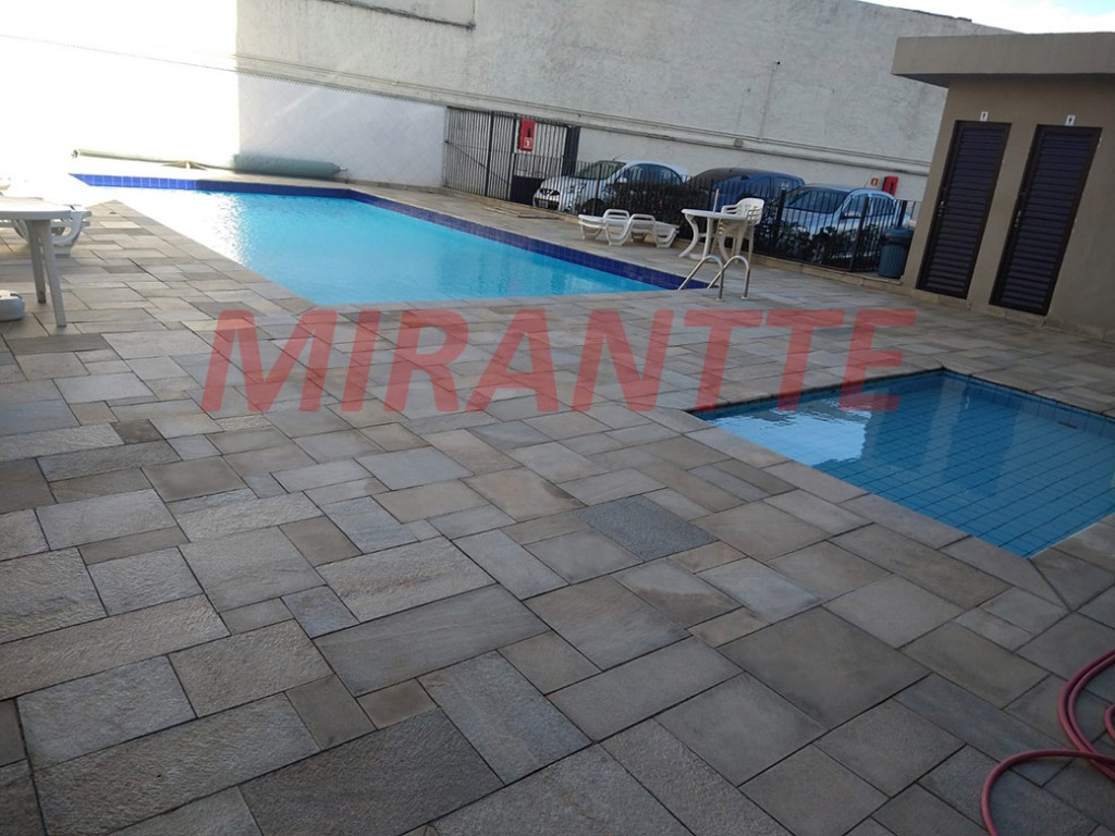 Apartamento de 74m² com 3 quartos em Água Fria