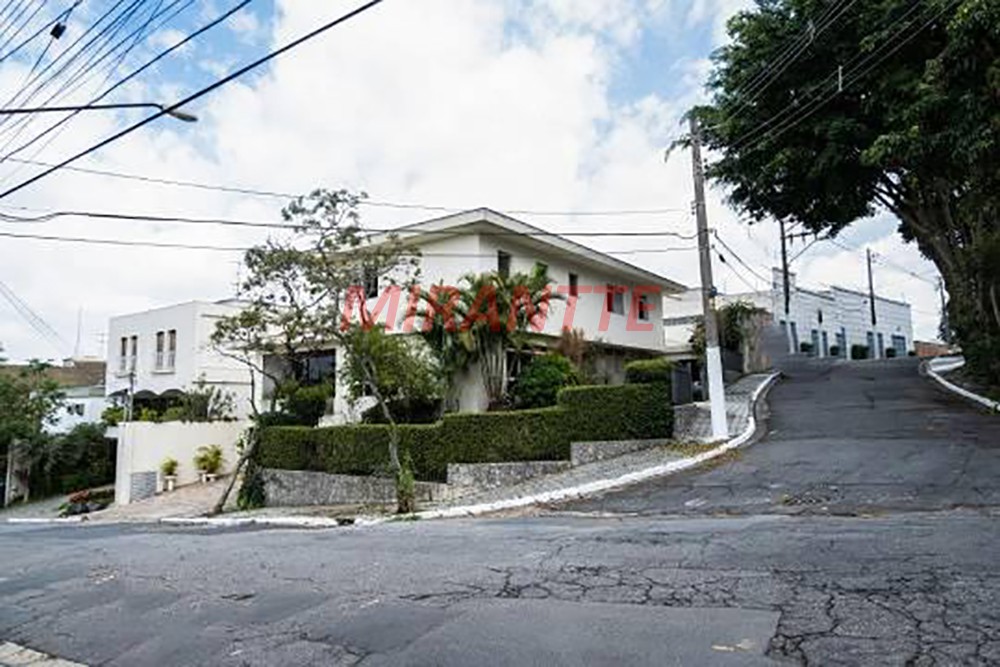 Sobrado de 280m² com 4 quartos em Jardim São Bento