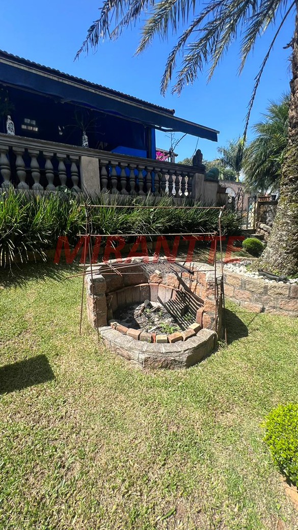 Sobrado de 308m² com 4 quartos em Serra Da Cantareira