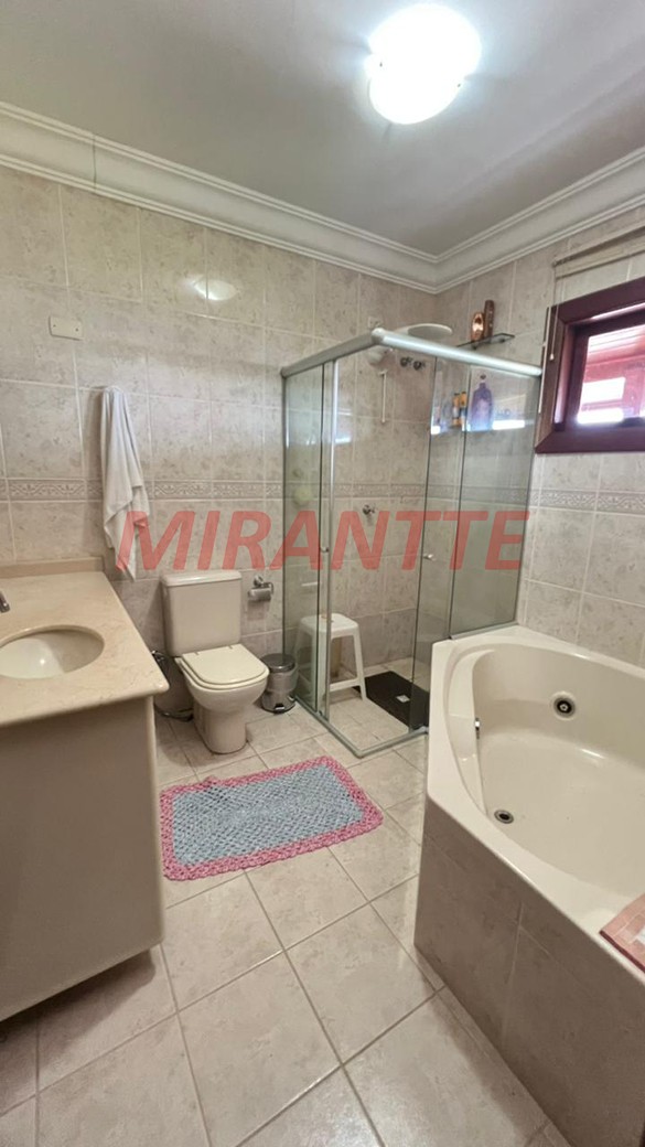 Sobrado de 308m² com 4 quartos em Serra Da Cantareira