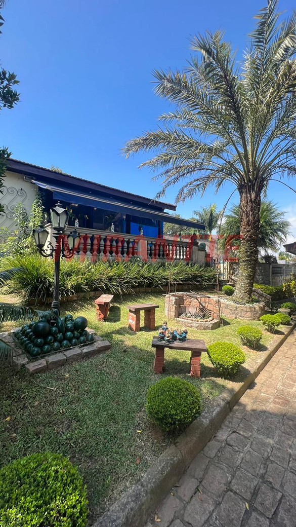Sobrado de 308m² com 4 quartos em Serra Da Cantareira