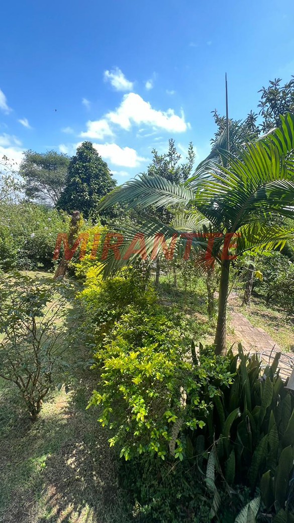 Sobrado de 308m² com 4 quartos em Serra Da Cantareira