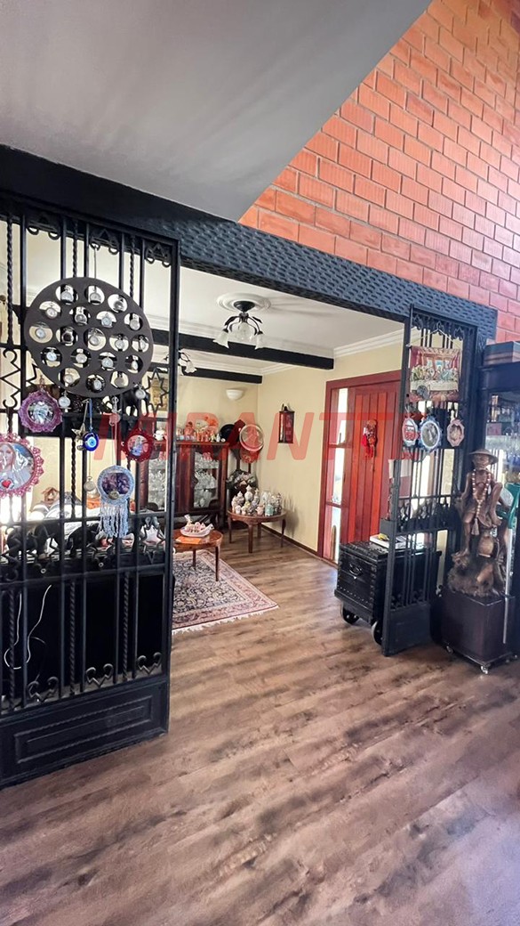 Sobrado de 308m² com 4 quartos em Serra Da Cantareira