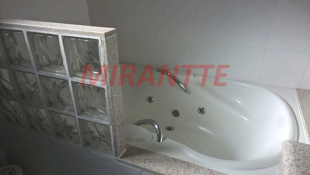 ChÁcara com 3 quartos em Jardim Sinki