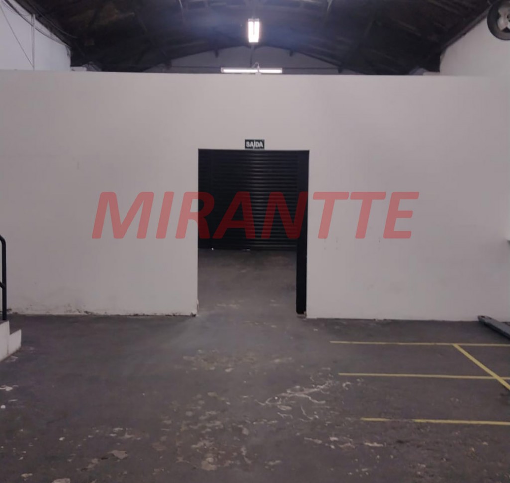 Galpao de 2892m² em Santana