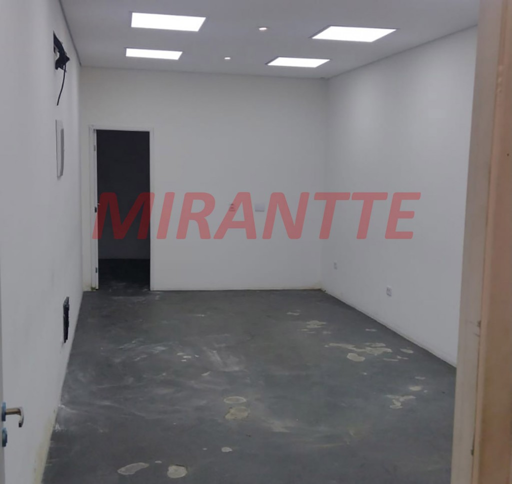 Galpao de 2892m² em Santana