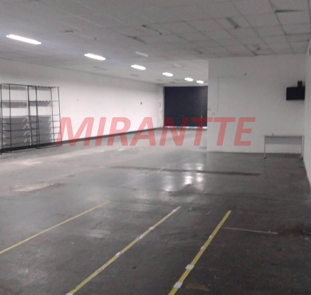 Galpao de 2892m² em Santana