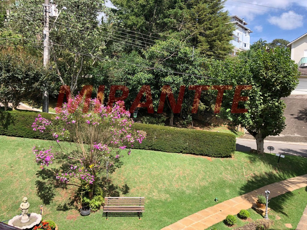 Sobrado de 310m² com 3 quartos em Serra da Cantareira