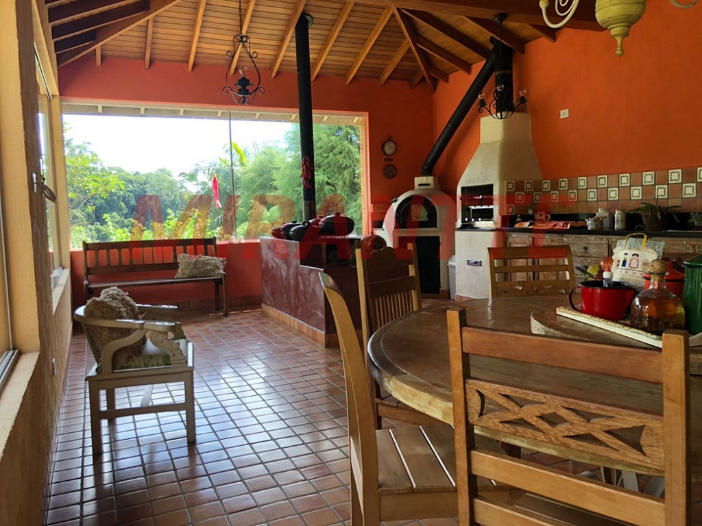 Sobrado de 310m² com 3 quartos em Serra da Cantareira