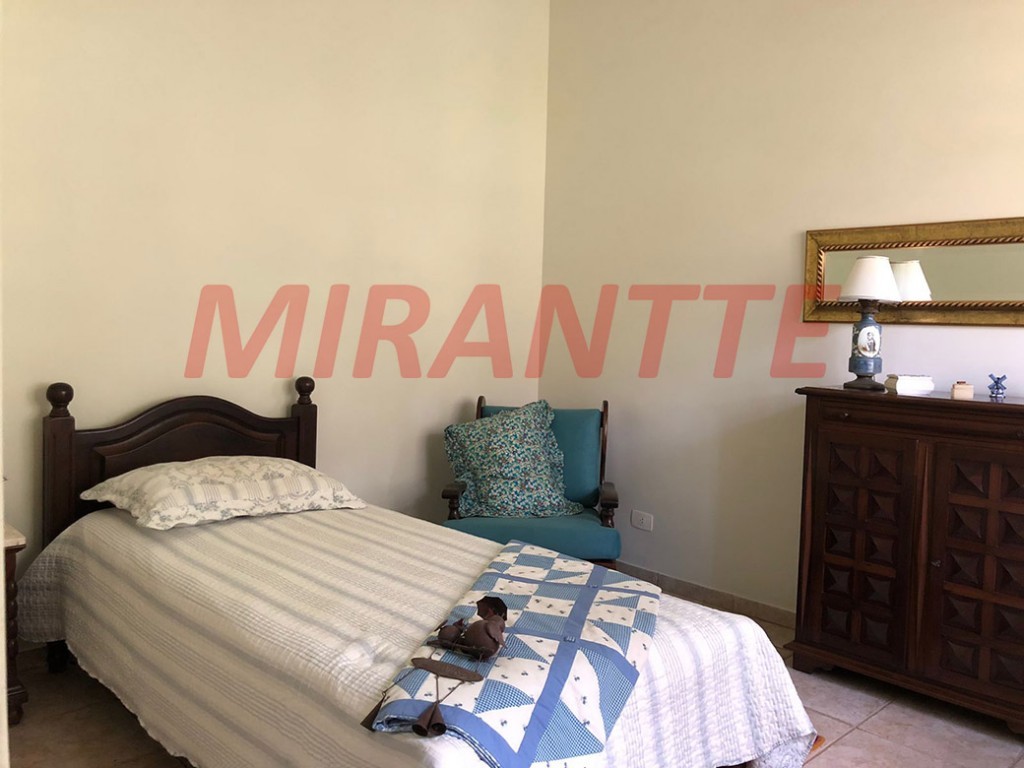 Sobrado de 310m² com 3 quartos em Serra da Cantareira