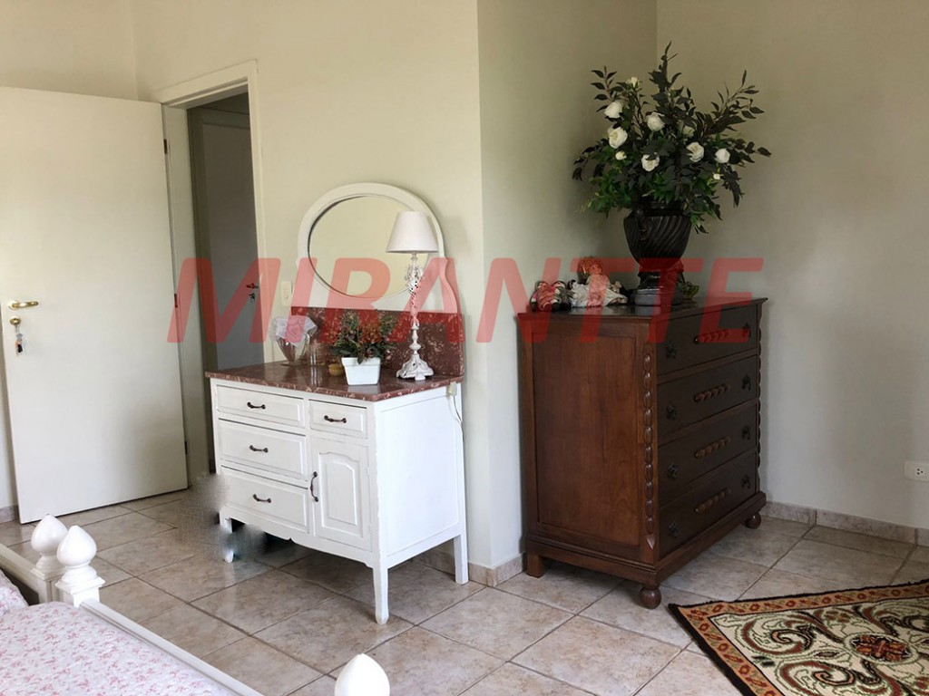 Sobrado de 310m² com 3 quartos em Serra da Cantareira