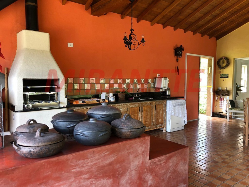 Sobrado de 310m² com 3 quartos em Serra da Cantareira