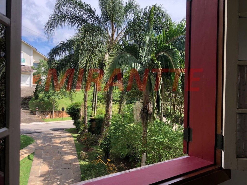 Sobrado de 310m² com 3 quartos em Serra da Cantareira