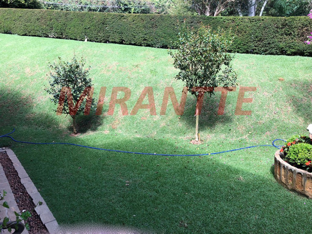 Sobrado de 310m² com 3 quartos em Serra da Cantareira
