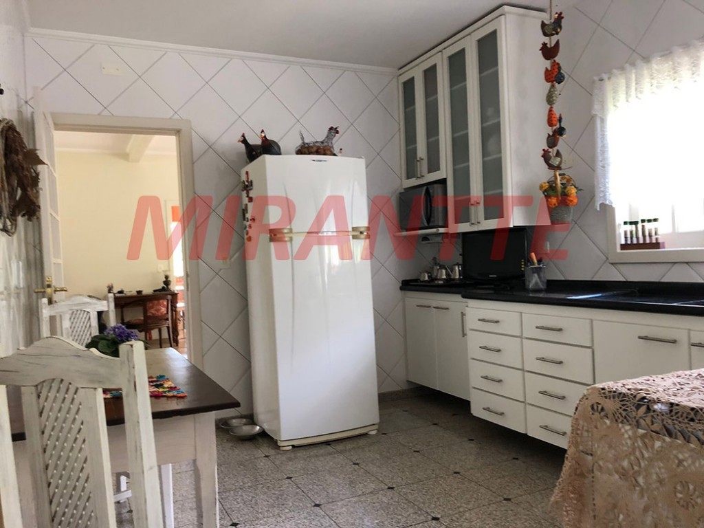 Sobrado de 310m² com 3 quartos em Serra da Cantareira