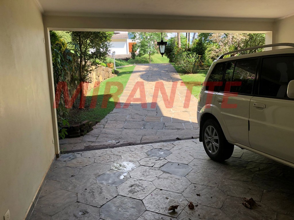 Sobrado de 310m² com 3 quartos em Serra da Cantareira