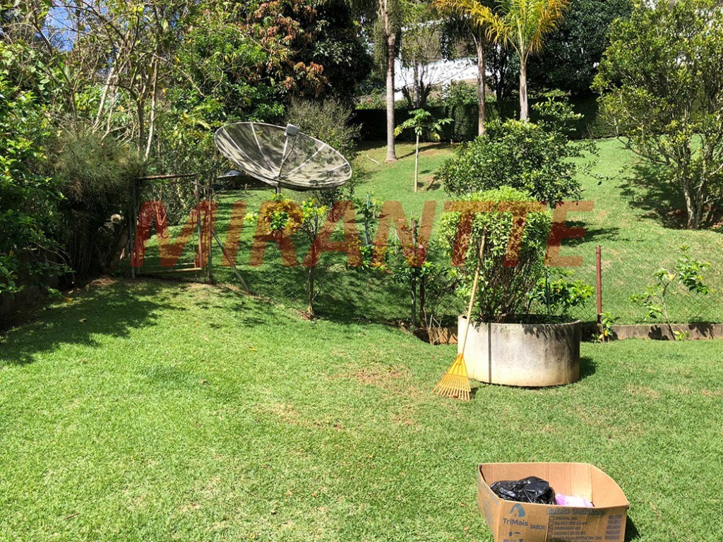 Sobrado de 310m² com 3 quartos em Serra da Cantareira