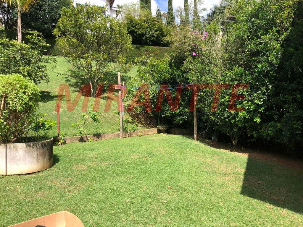 Sobrado de 310m² com 3 quartos em Serra da Cantareira