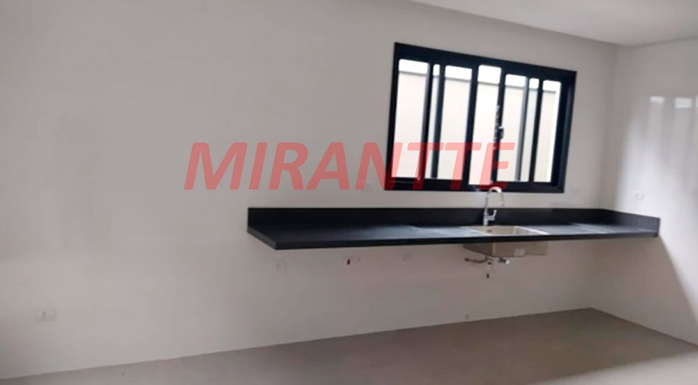 Sobrado de 220m² com 3 quartos em Jardim Guapíra