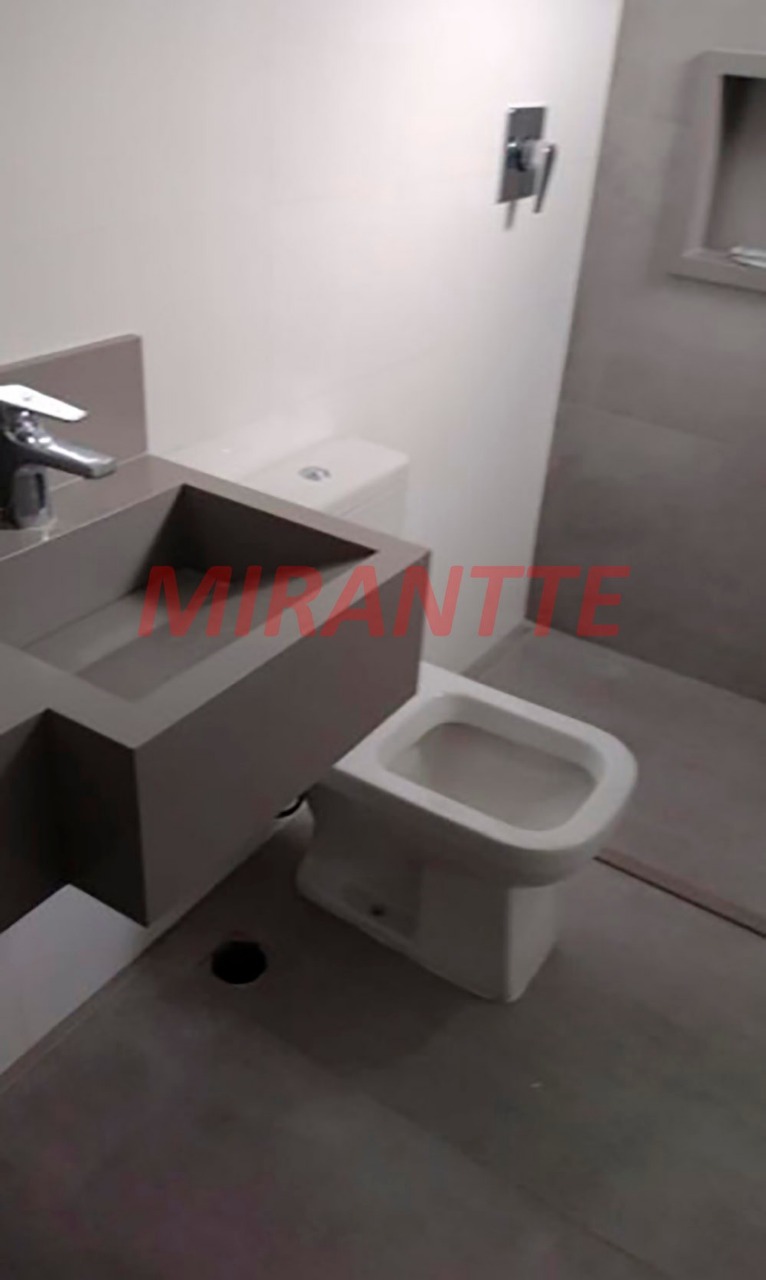 Sobrado de 220m² com 3 quartos em Jardim Guapíra
