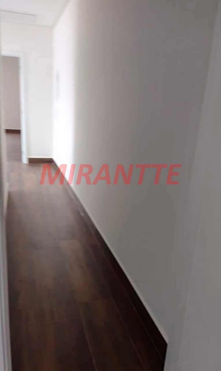 Sobrado de 220m² com 3 quartos em Jardim Guapíra