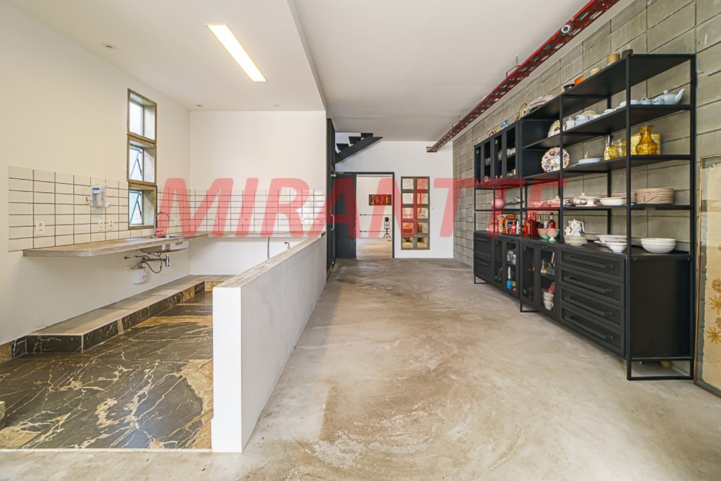 Comercial de 295m² com 3 quartos em Chácara Santo Antônio