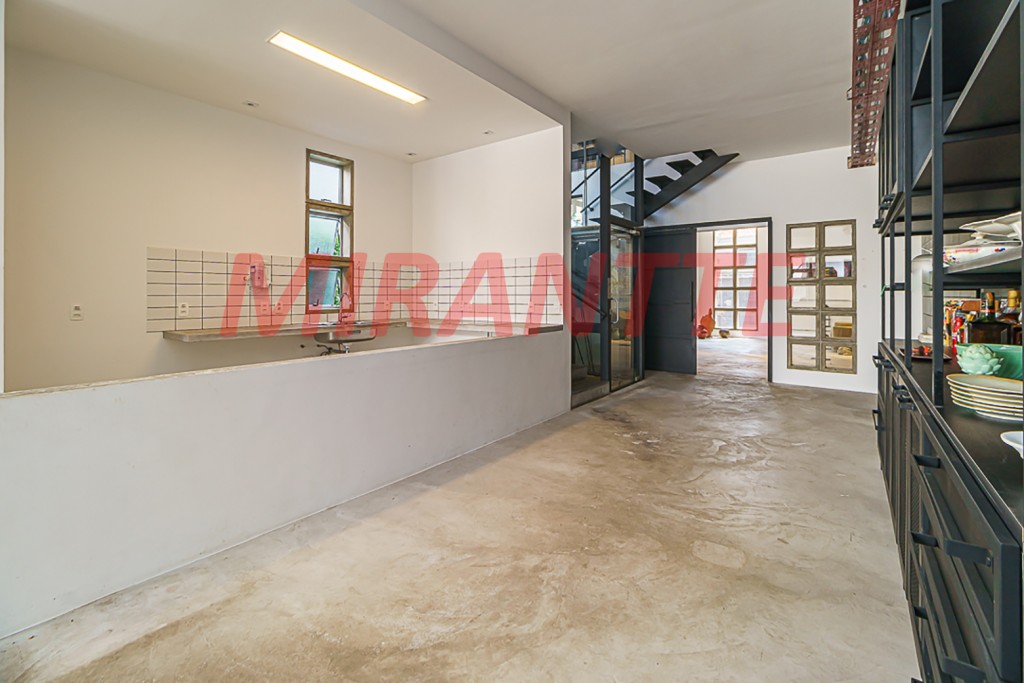 Comercial de 295m² com 3 quartos em Chácara Santo Antônio