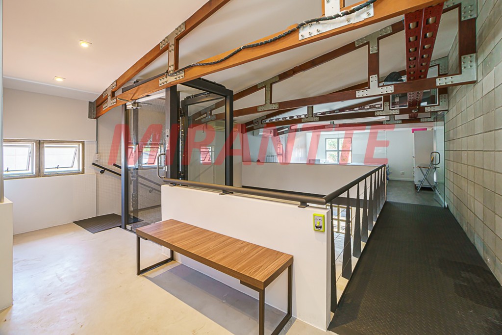 Comercial de 295m² com 3 quartos em Chácara Santo Antônio