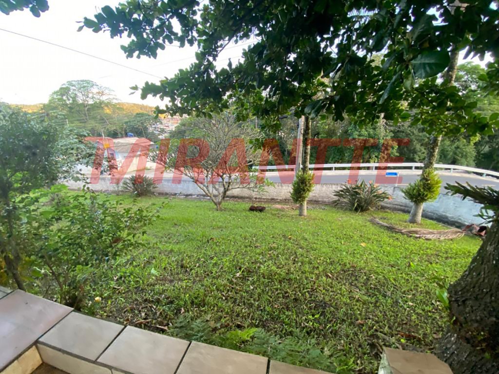 Casa terrea de 290m² com 4 quartos em Centro – Mairiporã