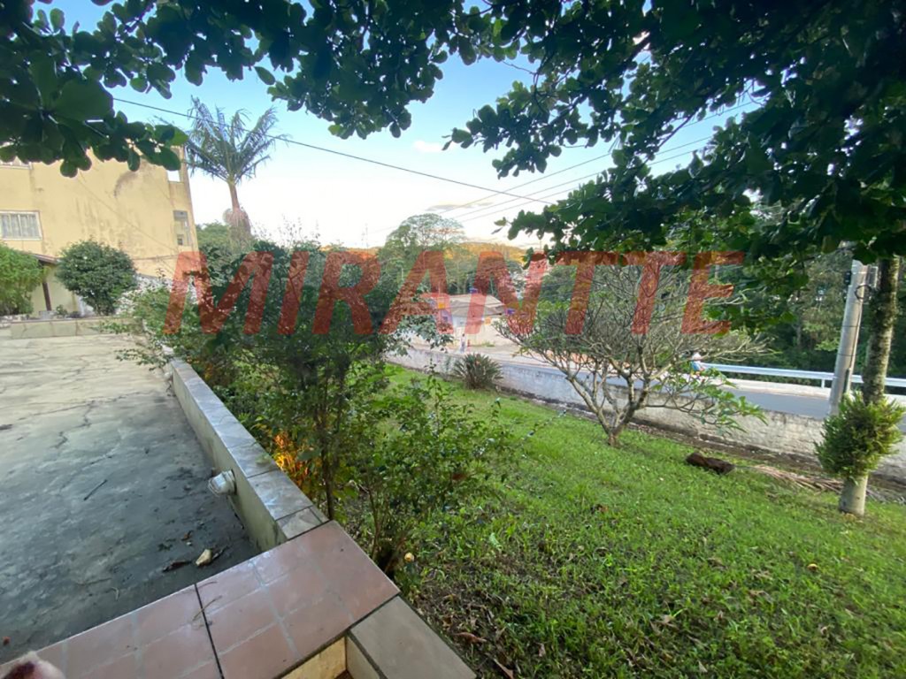 Casa terrea de 290m² com 4 quartos em Centro – Mairiporã