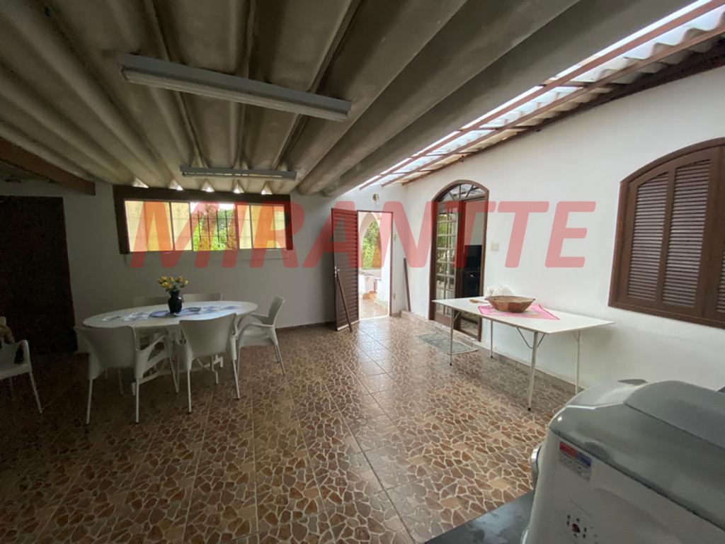 Casa terrea de 290m² com 4 quartos em Centro – Mairiporã