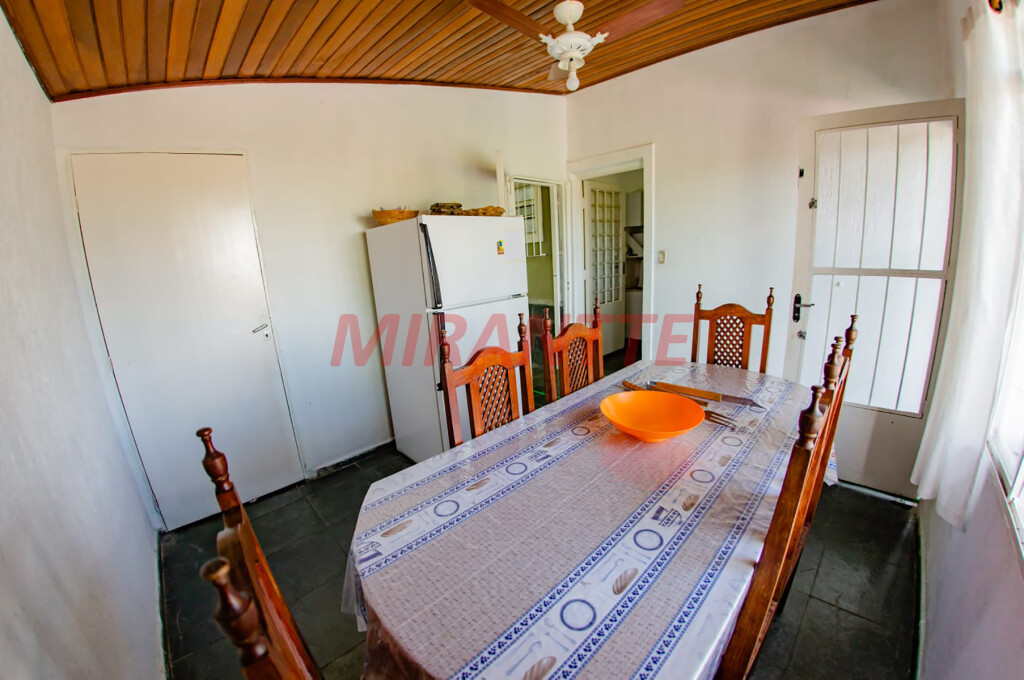 Chácara de 260m² com 4 quartos em Condomínio Vale das Montanhas